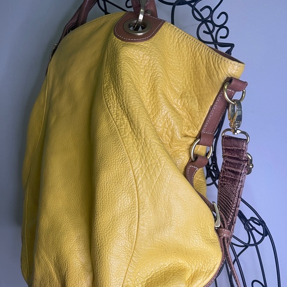 “Fenn Wright Manson” large hobo bag in rare yellow - Picture 3 of 4